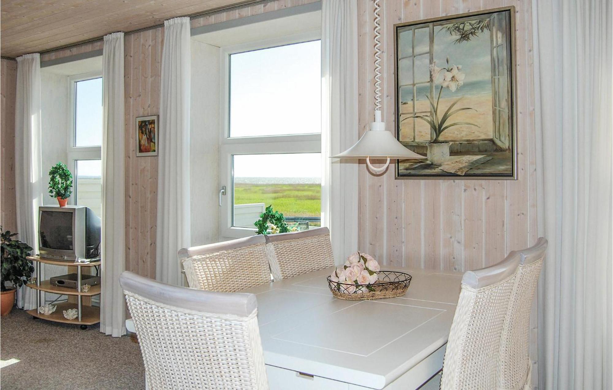 2 Bedroom Gorgeous Home In Hvide Sande Havrvig ภายนอก รูปภาพ